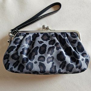 Coach Ocelot Leopard Wristlet Clutch pouch with kiss lock 💋 Silver Gray 🐆